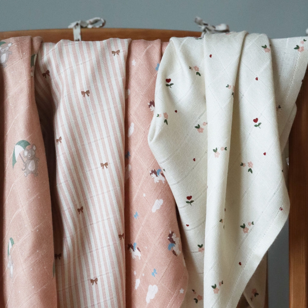 nuuroo - Svøb - 100% økologisk bambus - 110x110 cm - Flower Love