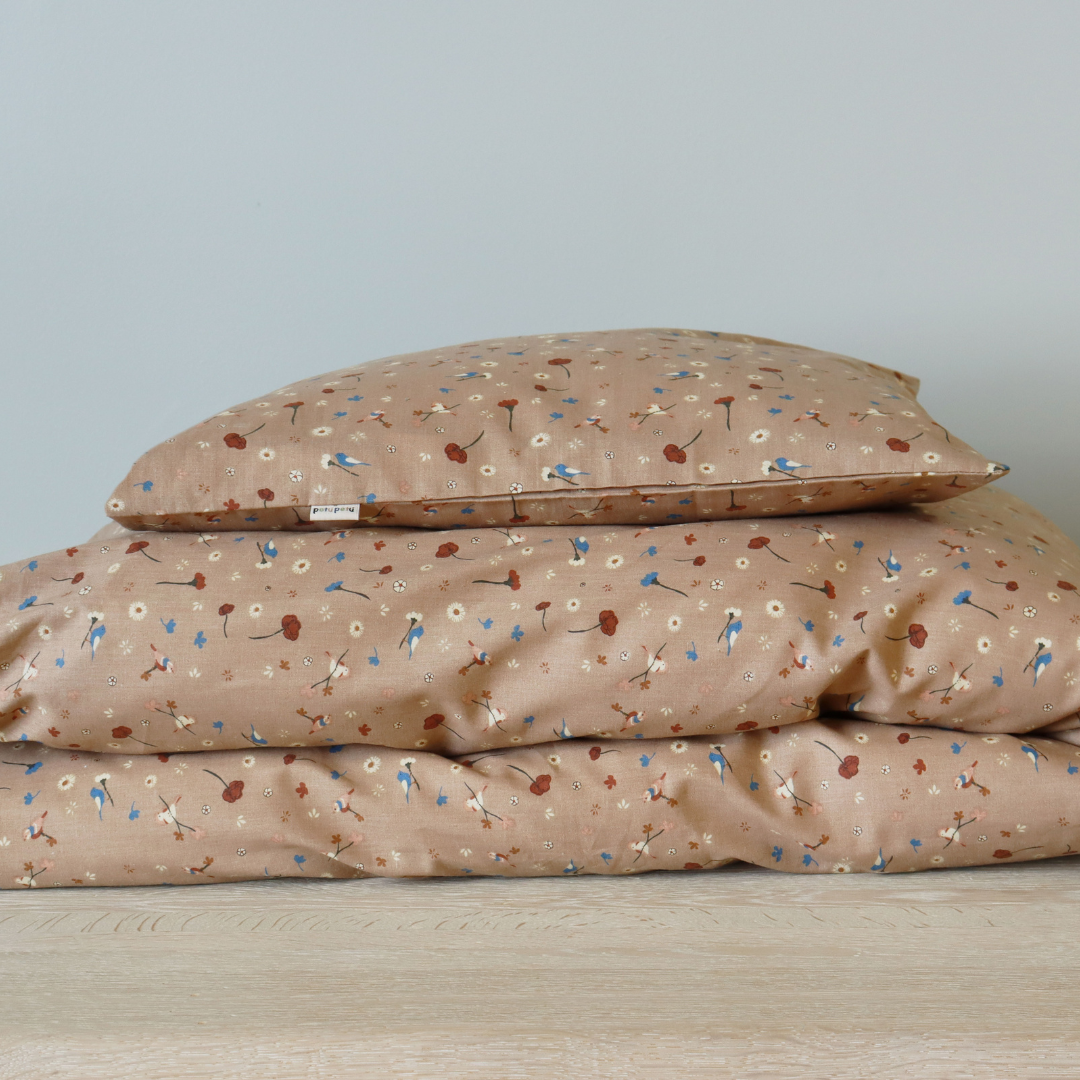 Petu Petu - Senior sengetøj - 100% Blødt bomuld - Lyserød med blomster