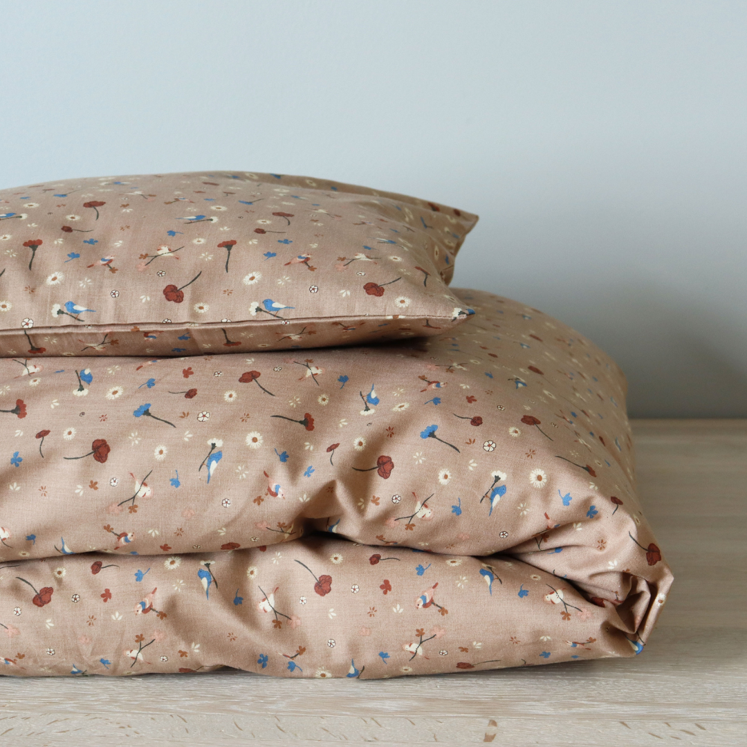 Petu Petu - Senior sengetøj - 100% Blødt bomuld - Lyserød med blomster