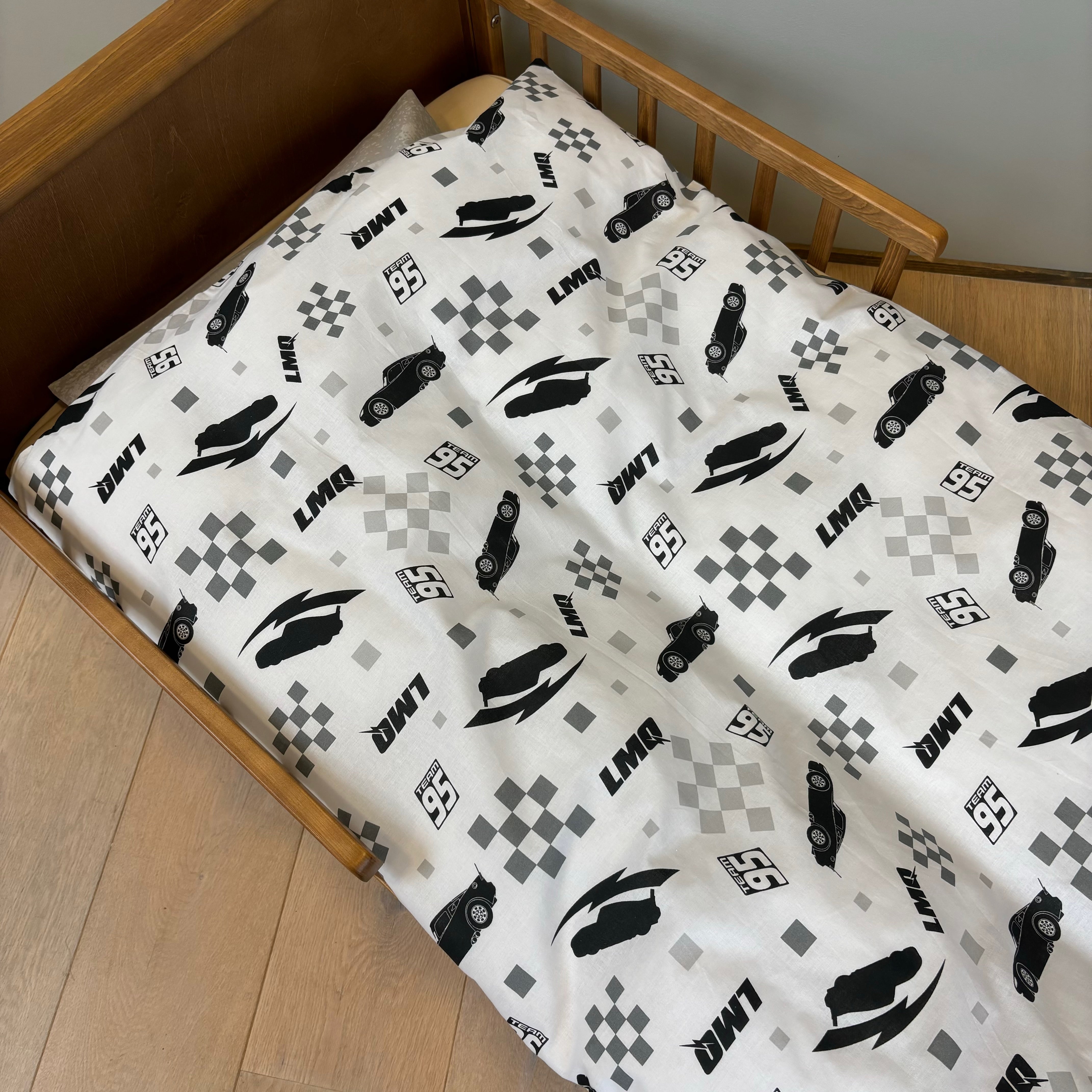 B - Senior sengetøj - Cars - 140x200 cm - 100% Bomuld