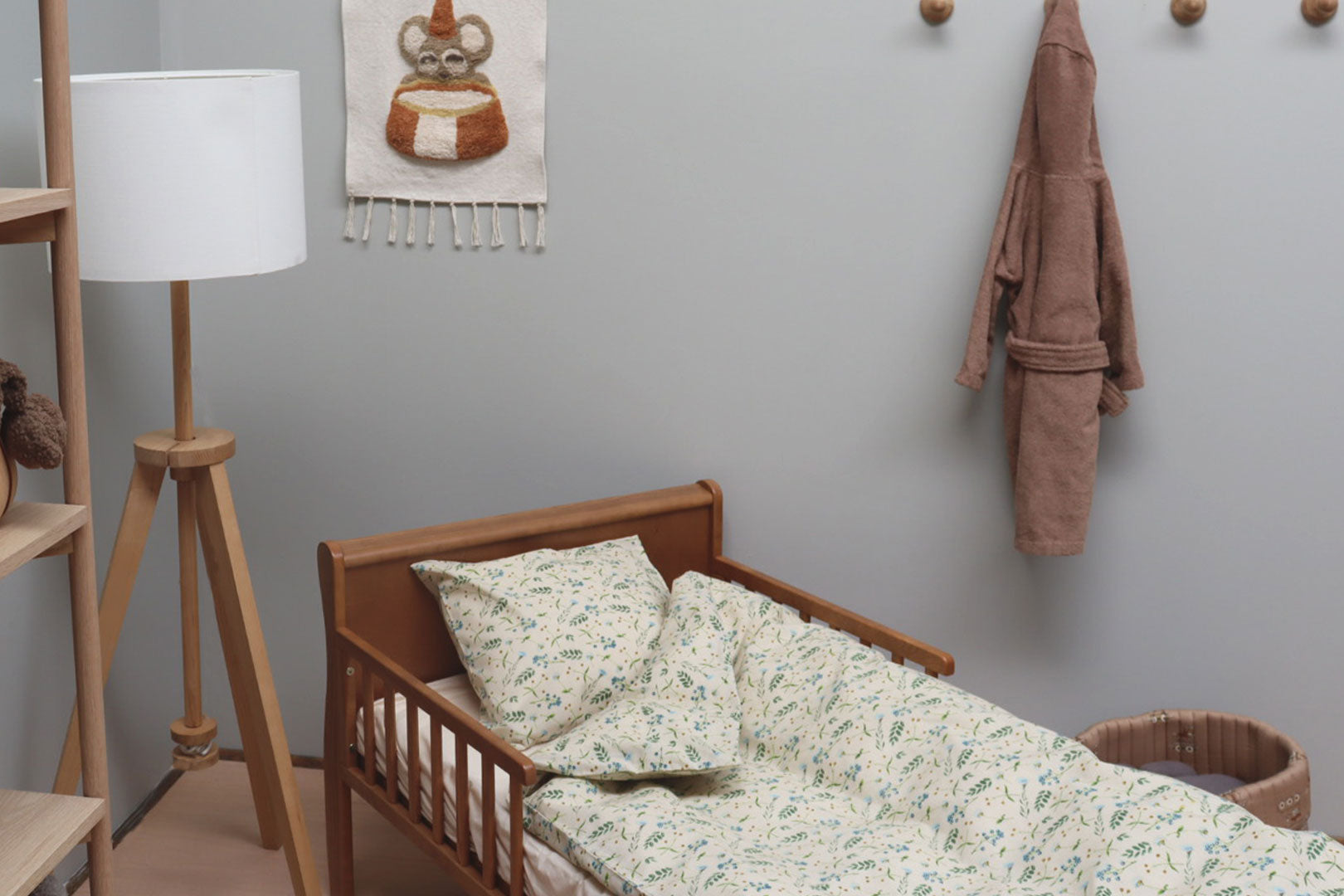 By Mats - Baby sengetøj - 100% Blødt bomuld - Field Flower