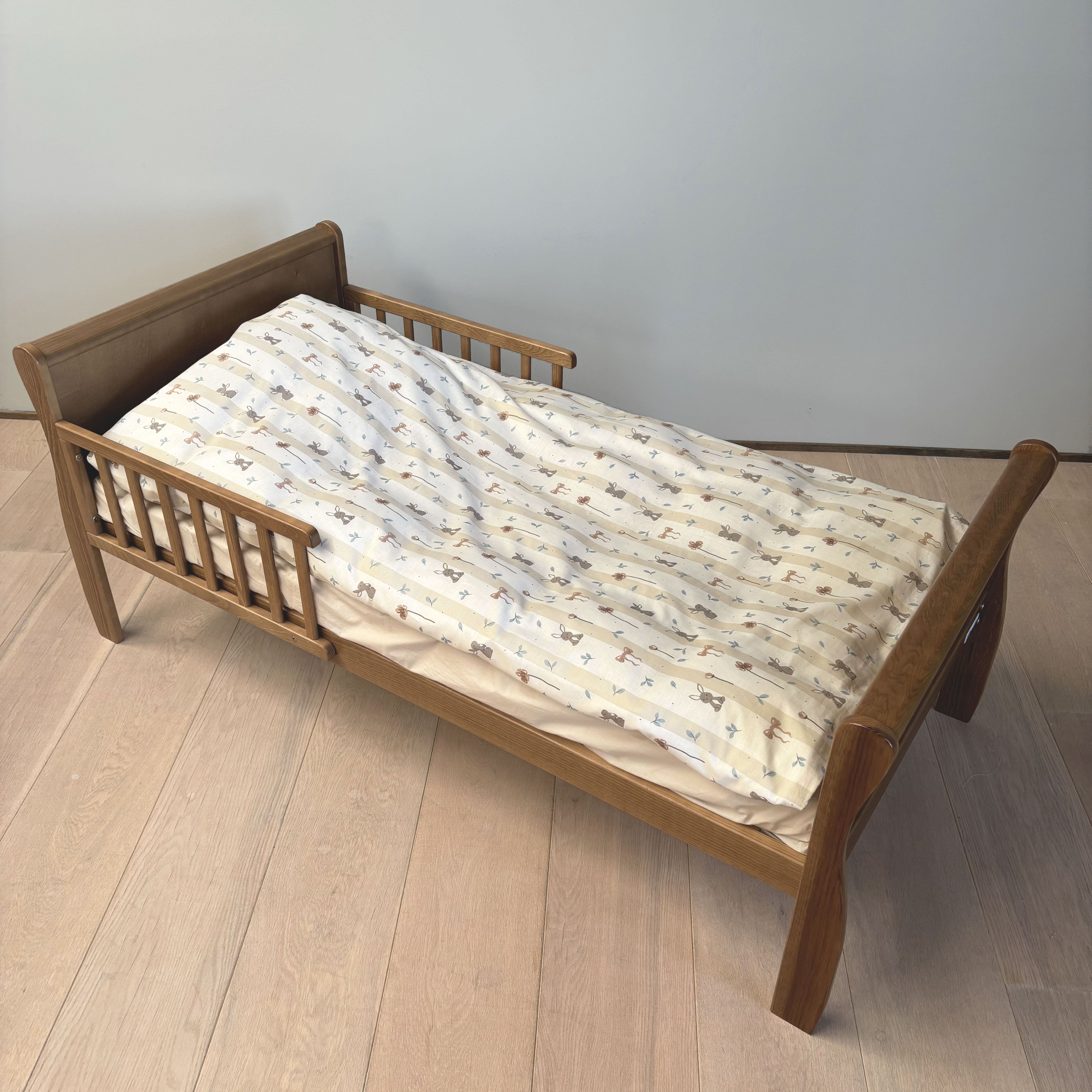 By Mats - Baby sengetøj - 100% Blødt bomuld - 70x100 cm - Flower Bunny