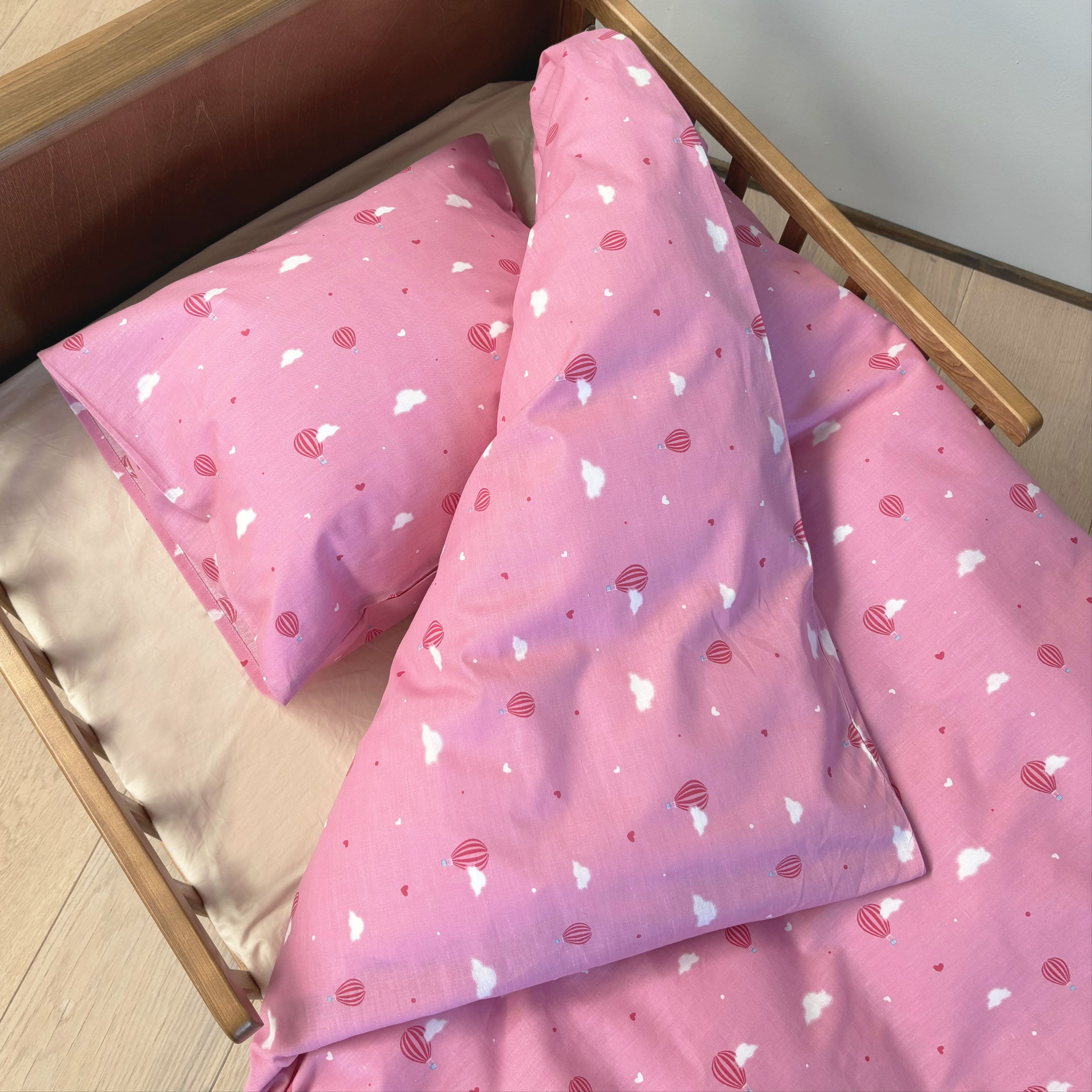 By Mats - Baby sengetøj - 100% Blødt bomuld - 70x100 cm - Air Balloon