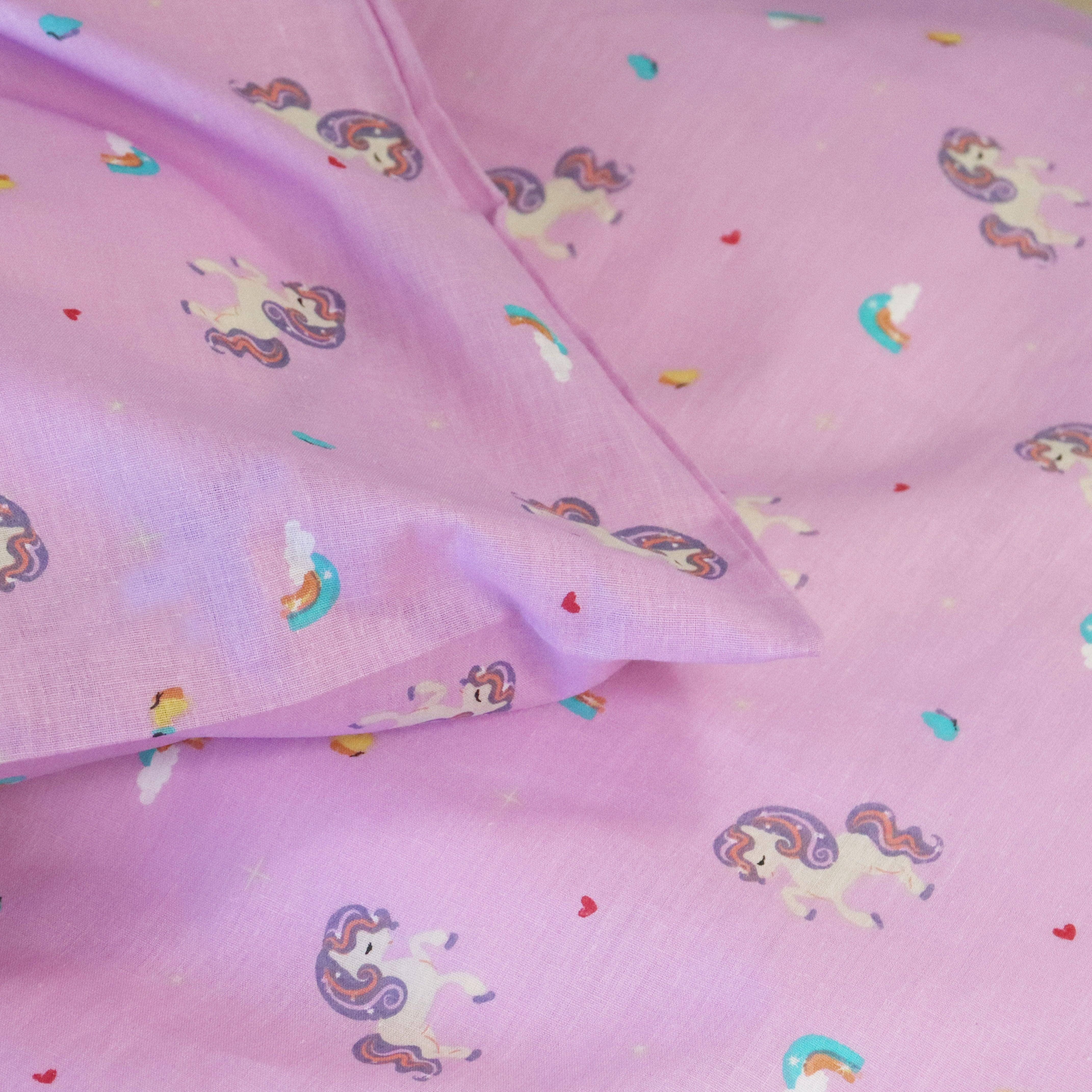 By Mats - Baby sengetøj - 100% Blødt bomuld - 70x100 cm - Sparkly Unicorn