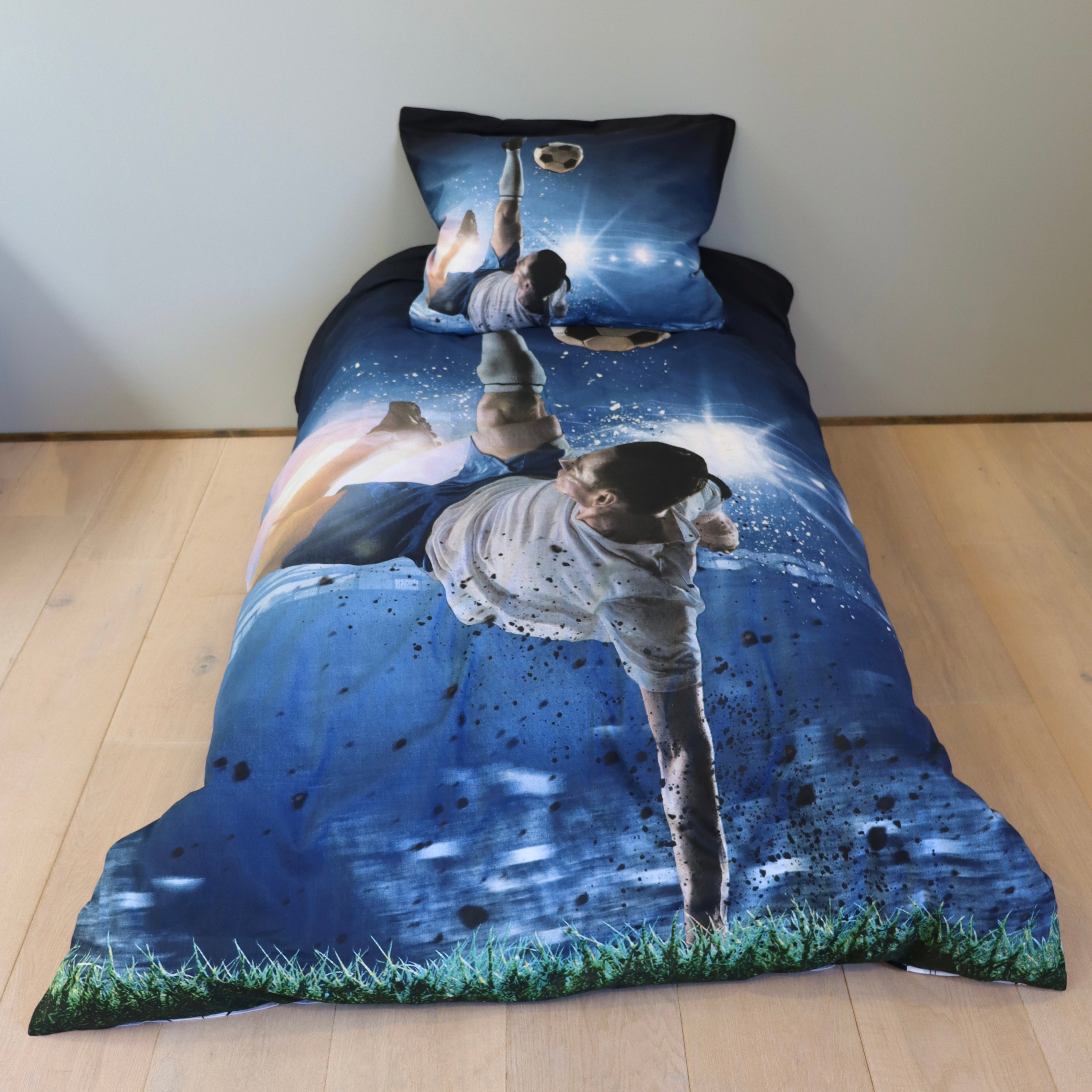 B - Senior sengetøj - 140x200 cm - 100% bomuld - Fodboldspiller
