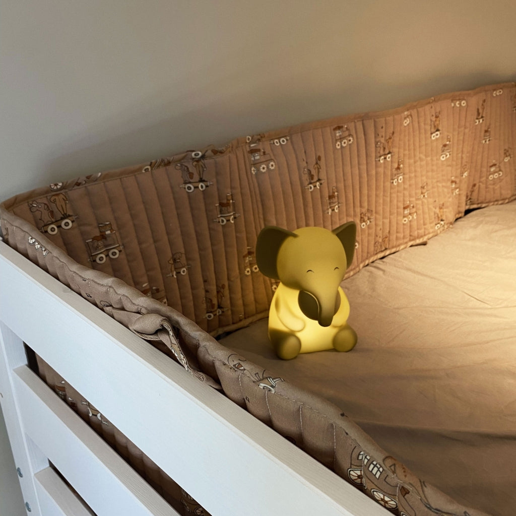 nuuroo - Silikone natlampe - Vågelampe til børn - Olive Green