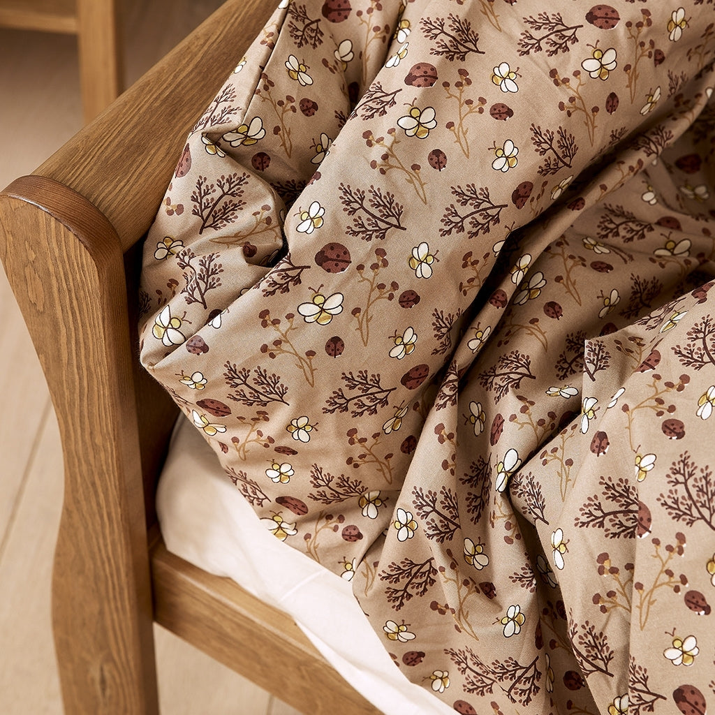 nuuroo - Junior sengetøj - 100% økologisk bomuld - Sand Flower bee