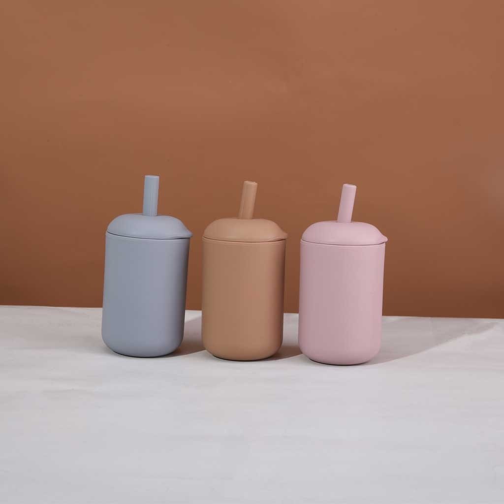 Petu Petu - Silikone kop med sugerør - 175 ml. - Lyserød