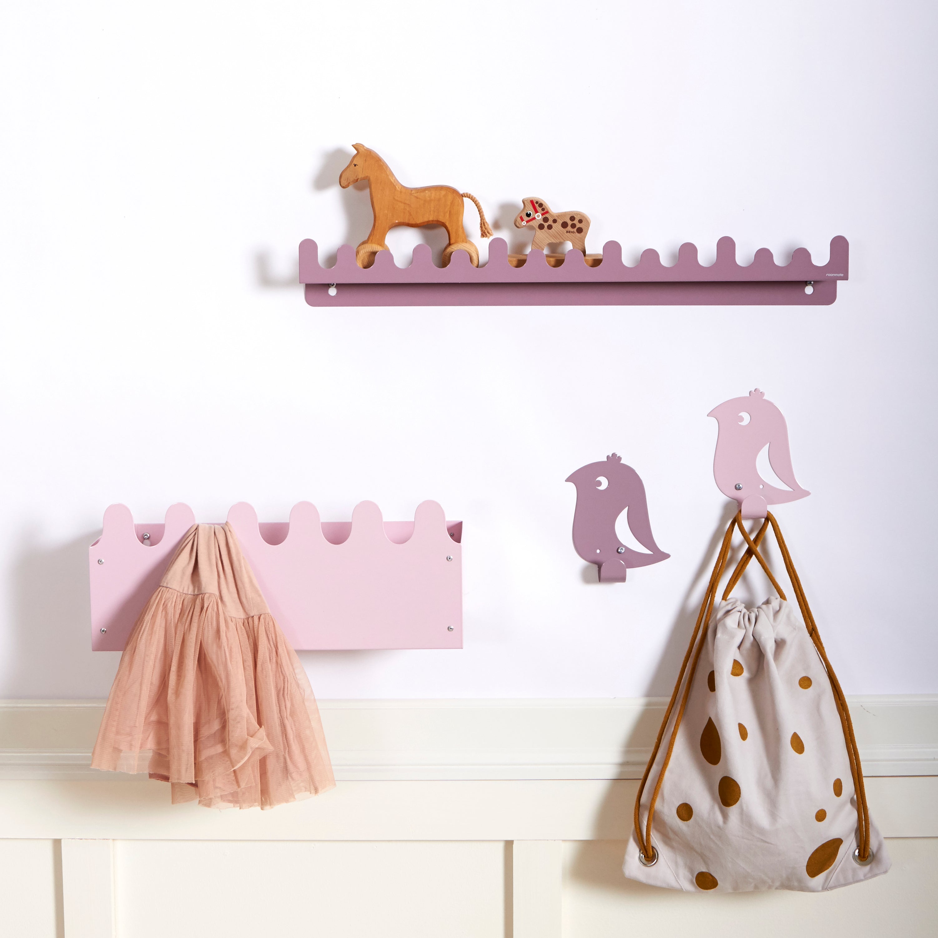 Roommate - Knage til børn - Tøjknage med fugl - 9x13,5 cm - Violet