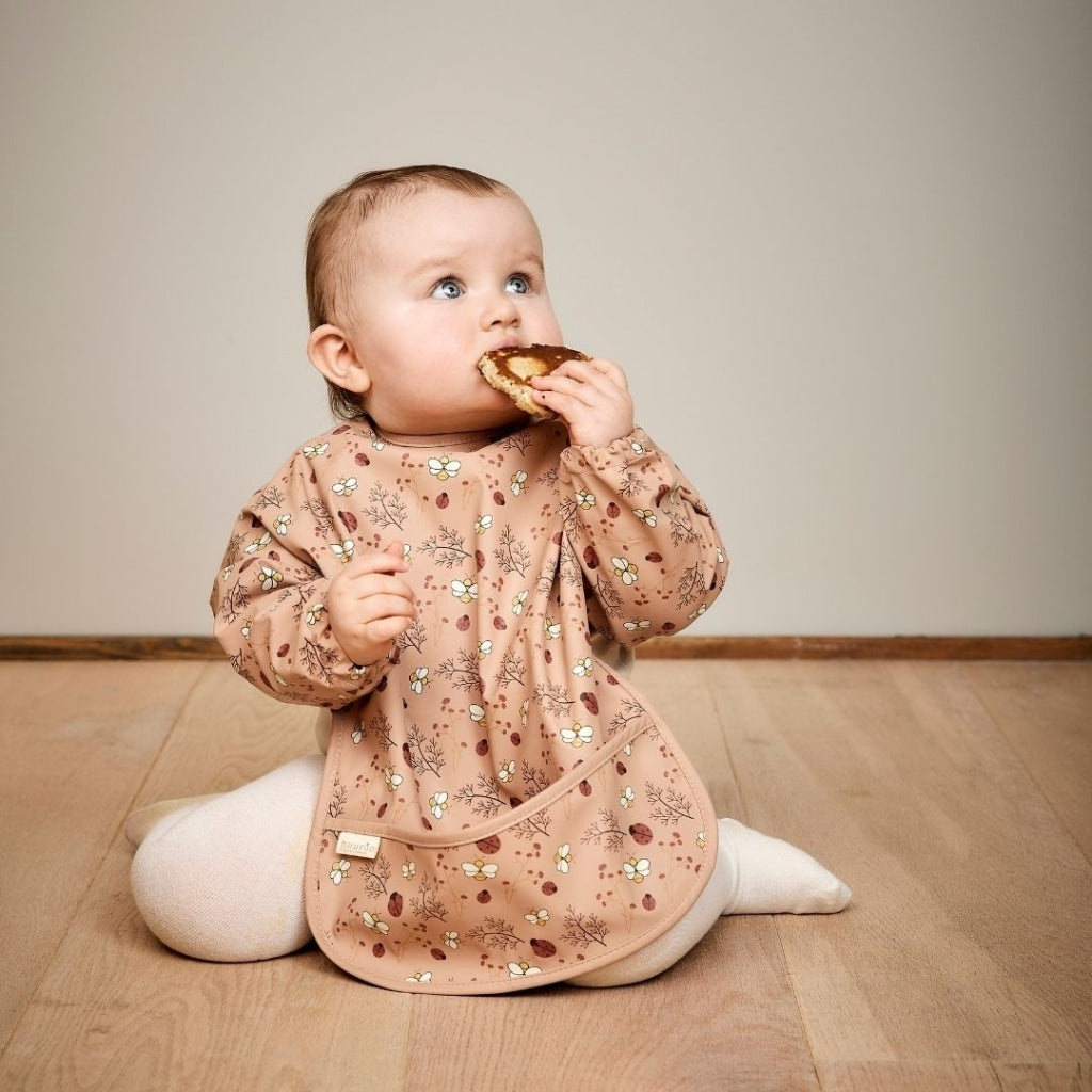 nuuroo - Spiseforklæde - Hagesmæk med ærmer - Flower Bee