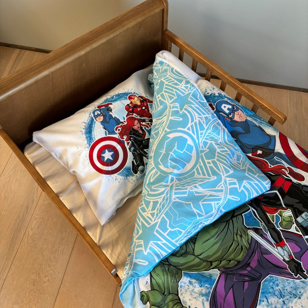 B - Junior sengetøj - Selvlysende sengetøj - 100x140 cm - 100% Bomuld - Avengers