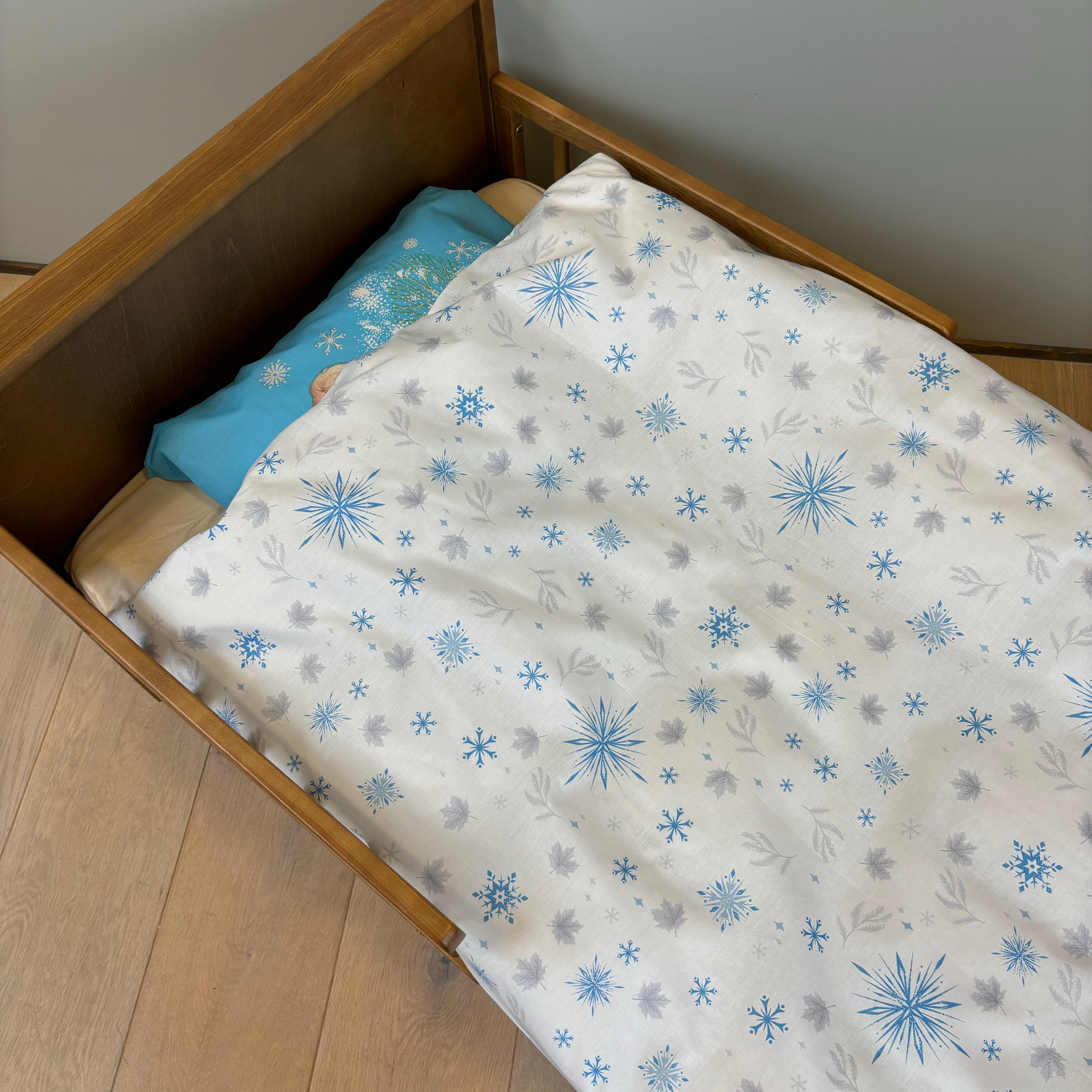 B - Junior sengetøj - 100x135 cm - 100% Bomuld - Frozen