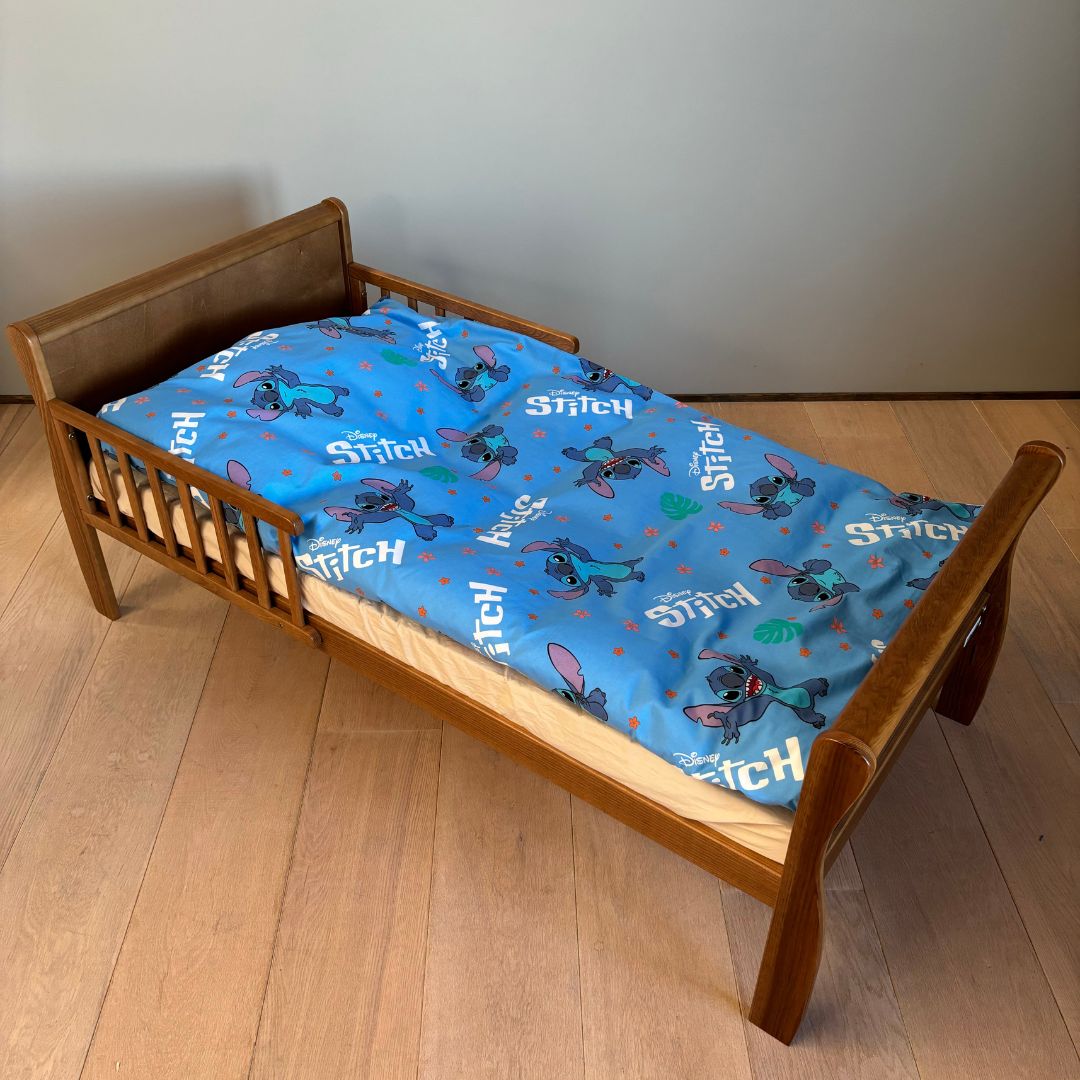 B - Junior sengetøj - Selvlysende sengetøj - 100x140 cm - 100% Bomuld - Lilo