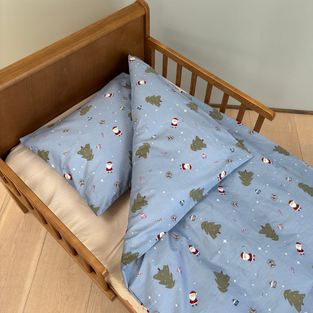 By Mats - Junior sengetøj - 100% Blødt bomuld - 100x140 cm - Dear Santa