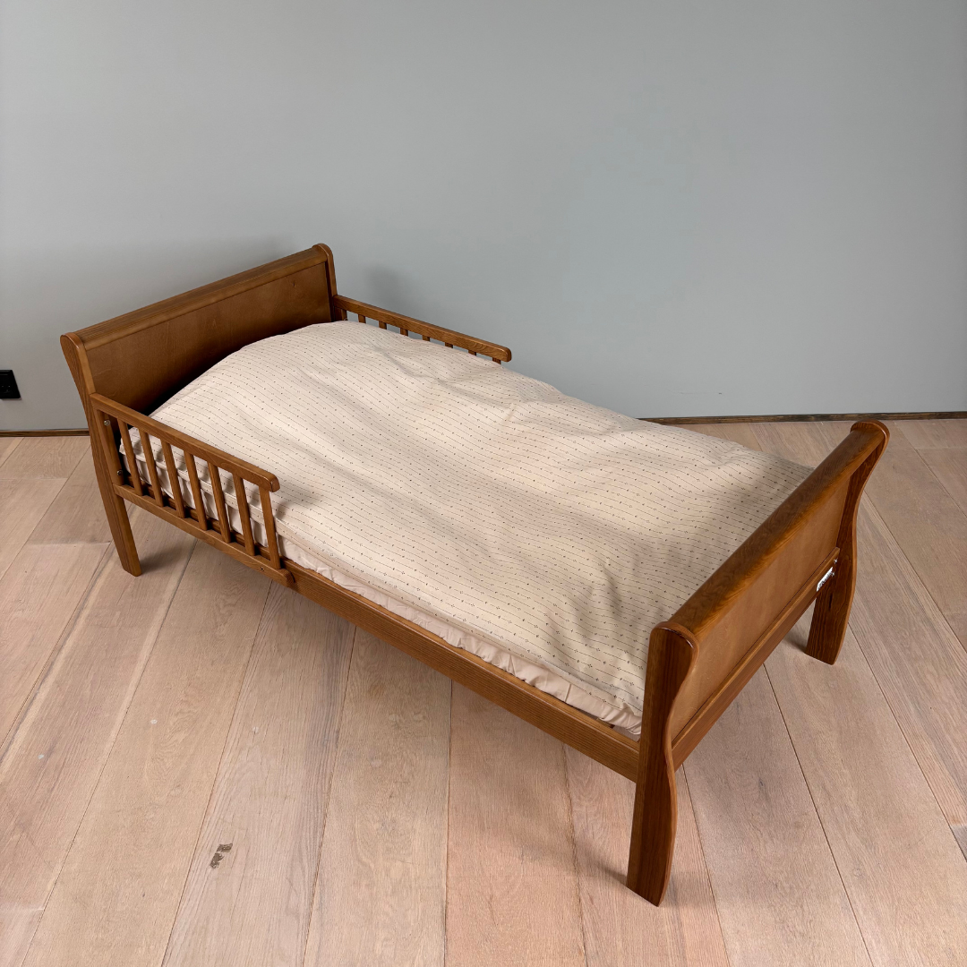 By Mats - Baby sengetøj - 100% Blødt bomuld - 70x100 cm - Flower Stripe