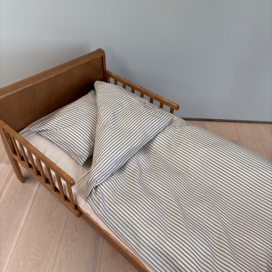 By Mats - Junior sengetøj - 100% Blødt bomuld - 100x140 cm - Green Double Stripe