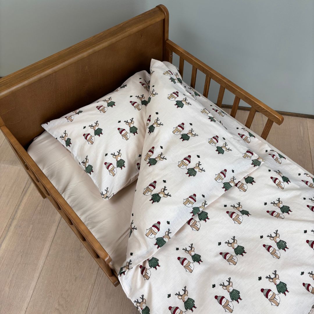 By Mats - Baby sengetøj - 100% Blødt bomuld - 70x100 cm - Winter Friends