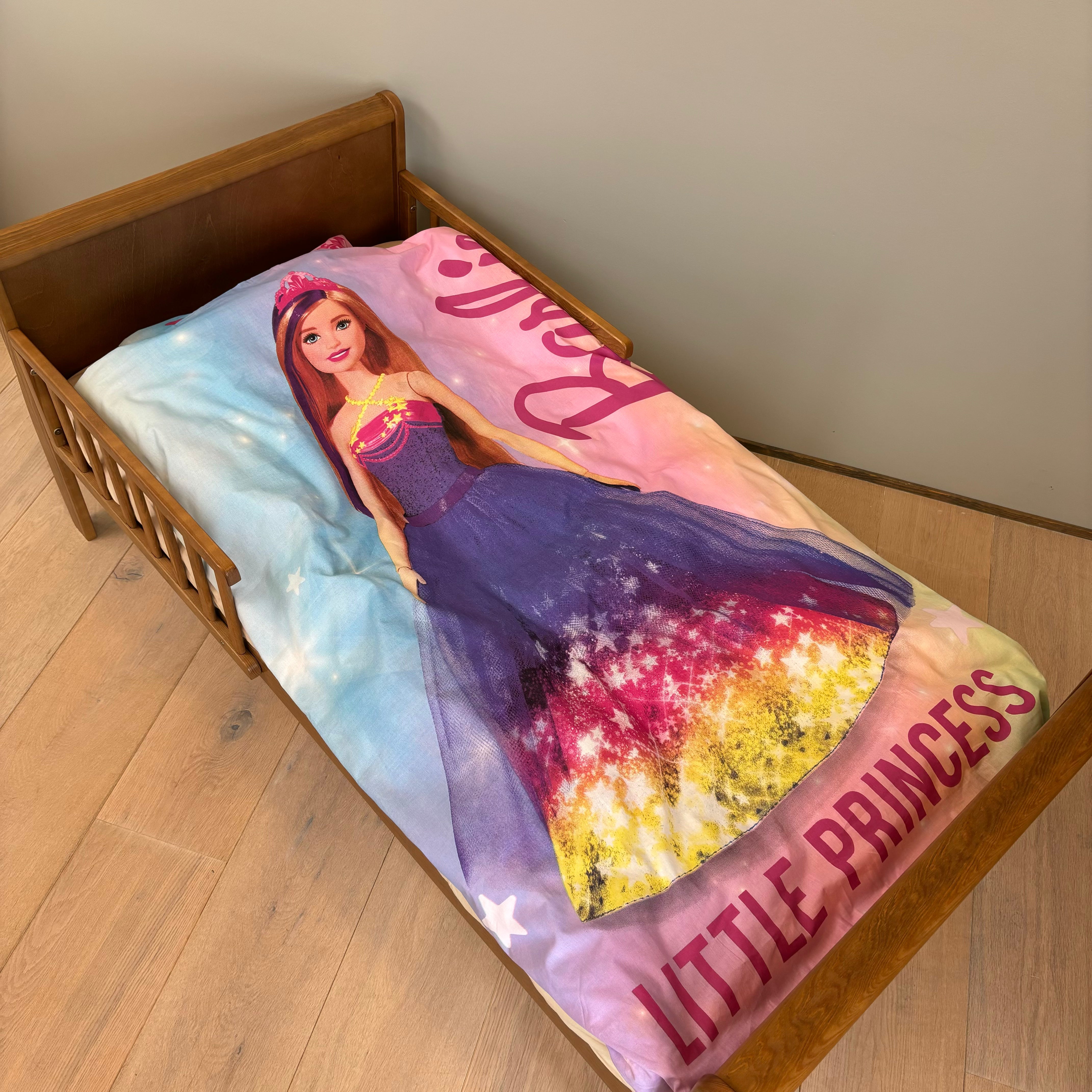 B - Junior sengetøj - Barbie - 100x140 cm - 100% Bomuld