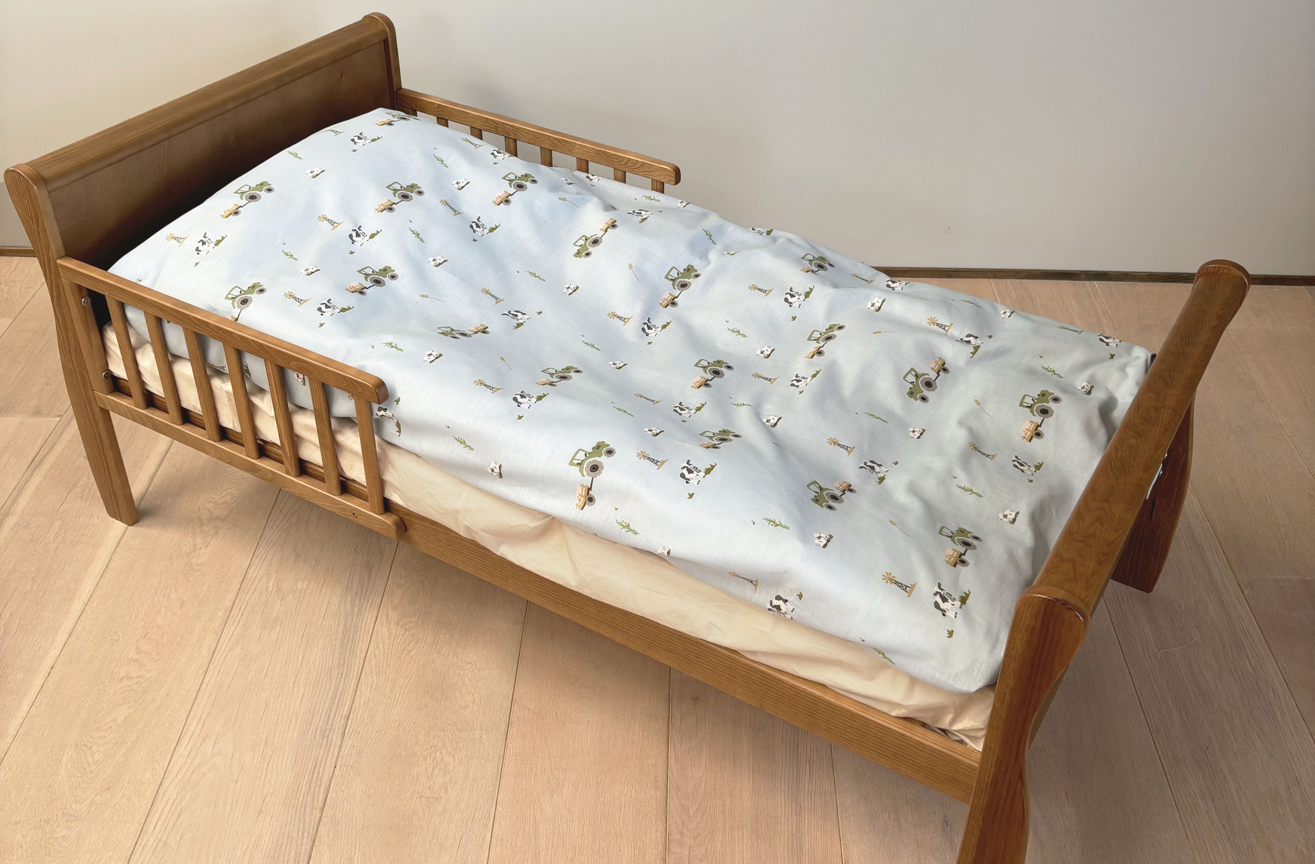 By Mats - Baby sengetøj - 100% Blødt bomuld - 70x100 cm - Farm