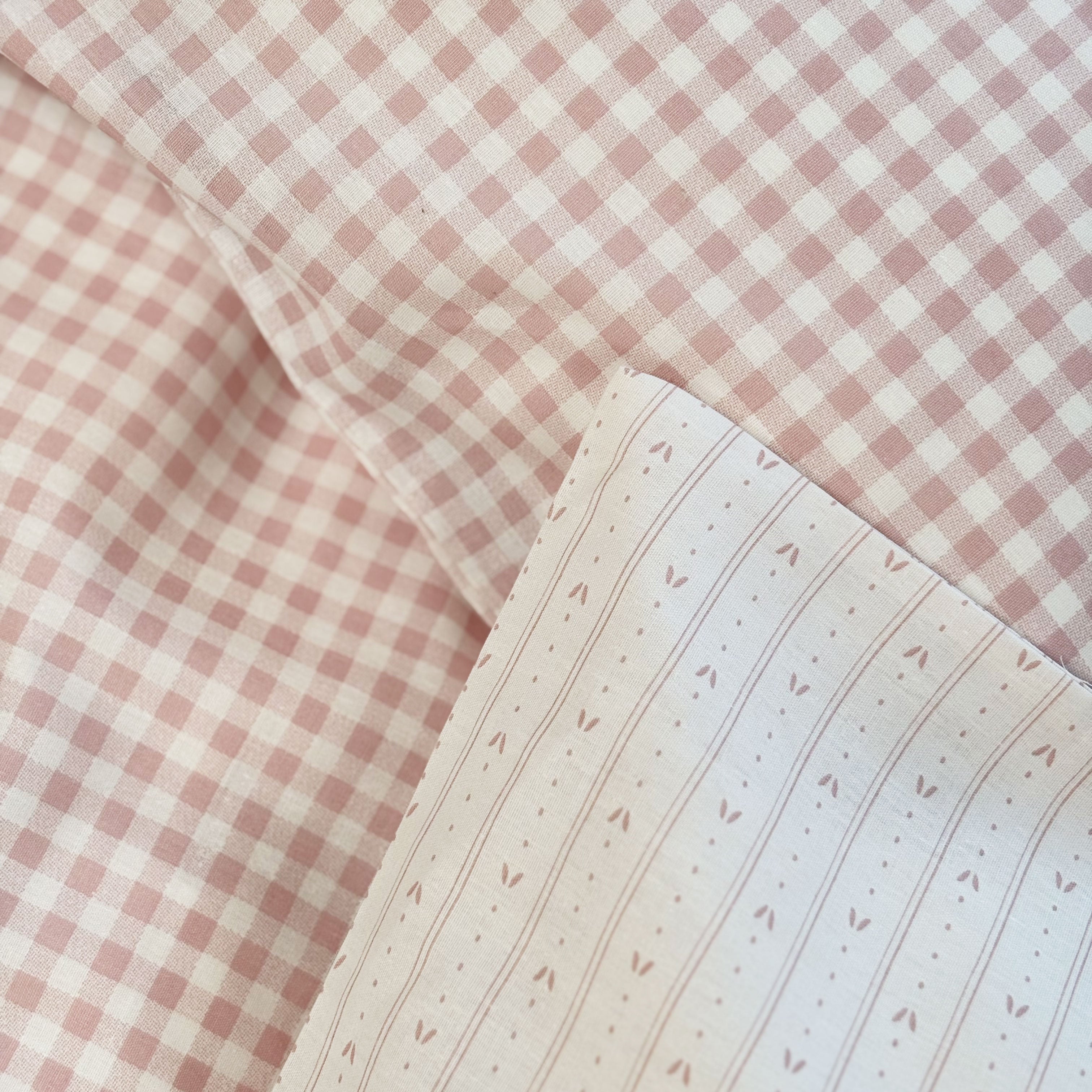 By Mats - Baby sengetøj - 100% Blødt bomuld - 70x100 cm - Blush Check