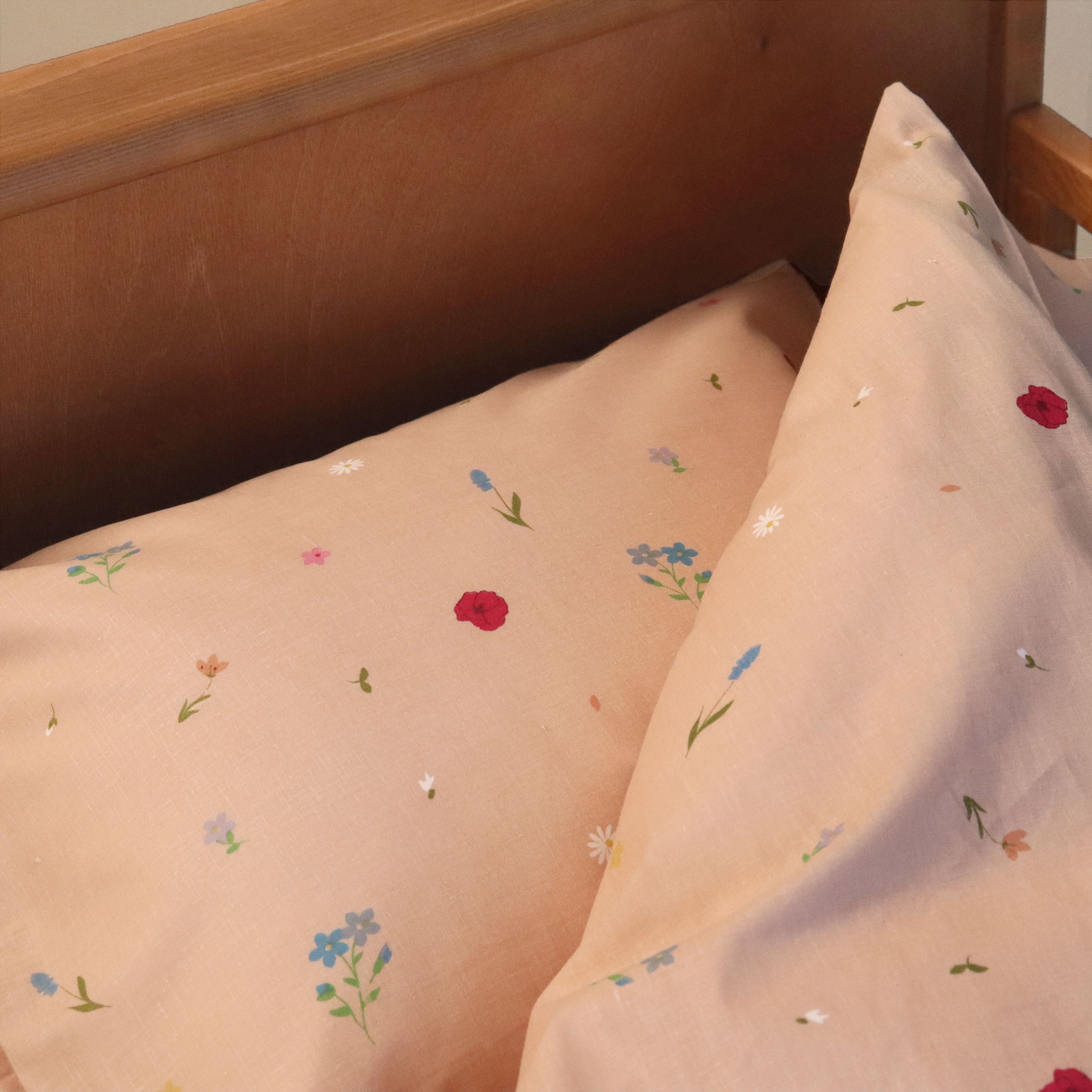 By Mats - Junior sengetøj - 100% Blødt bomuld - 100x140 cm - Flower Love