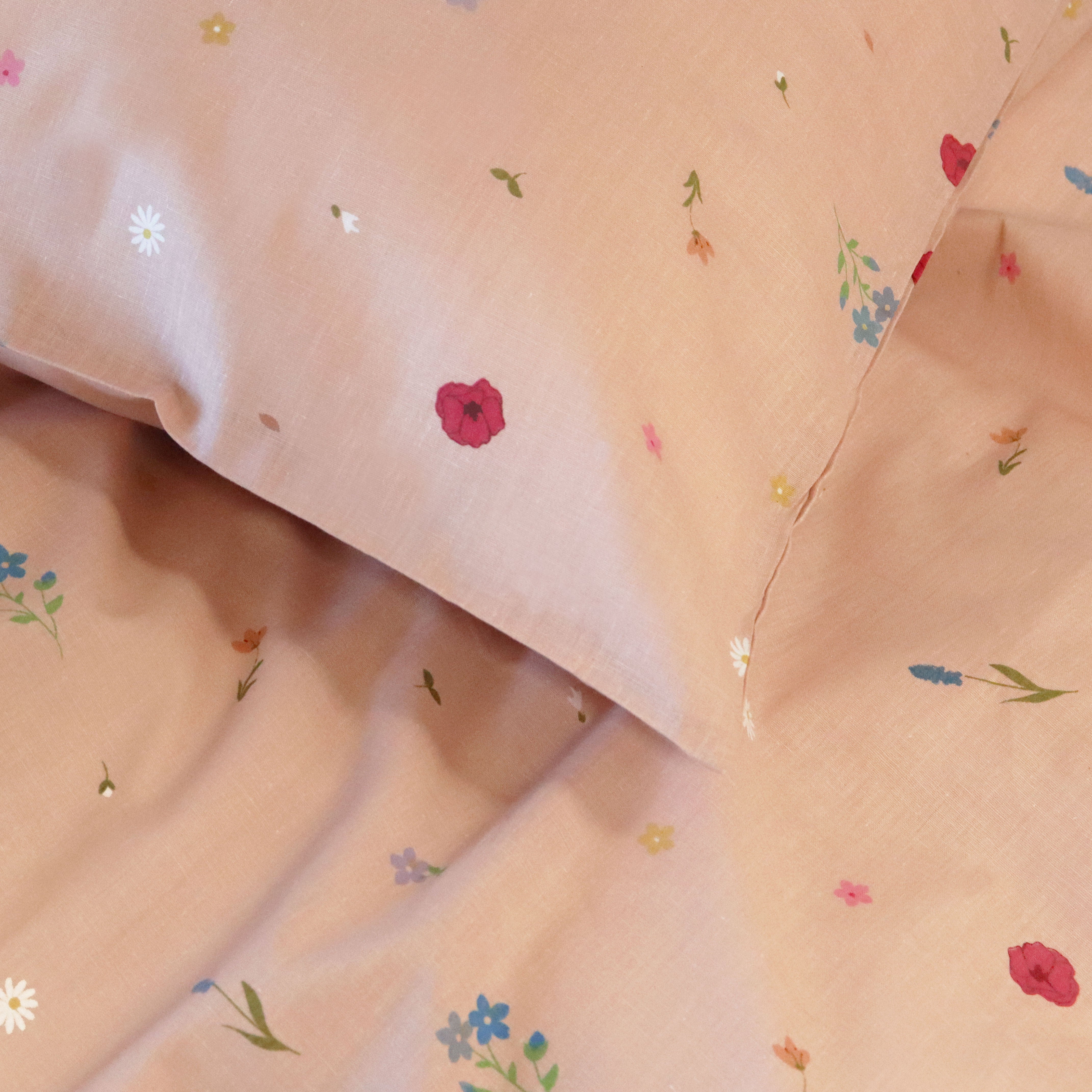 By Mats - Baby sengetøj - 100% Blødt bomuld - 70x100 cm - Flower love