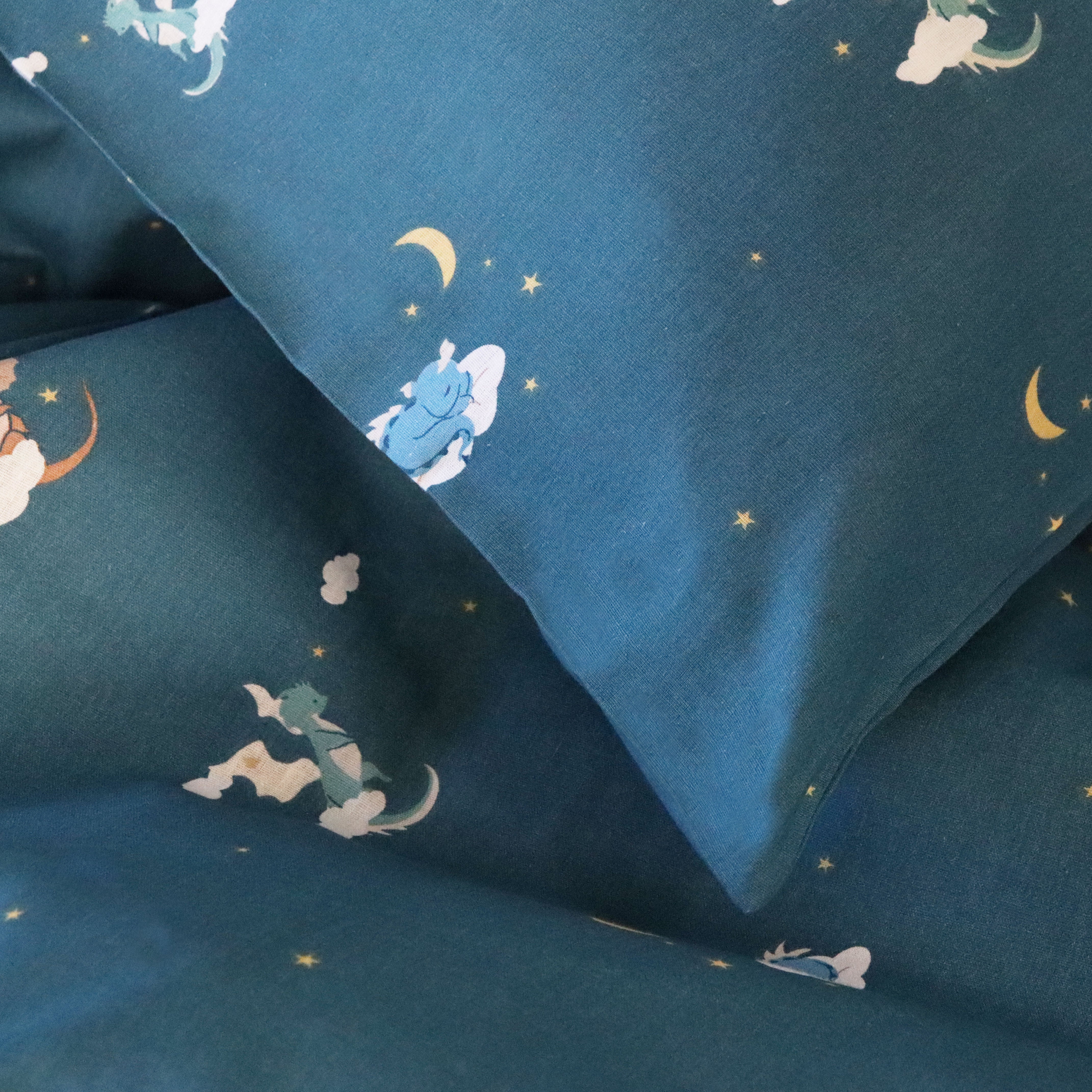 By Mats - Junior sengetøj - 100% Blødt bomuld - 100x140 cm - Dragon Sky