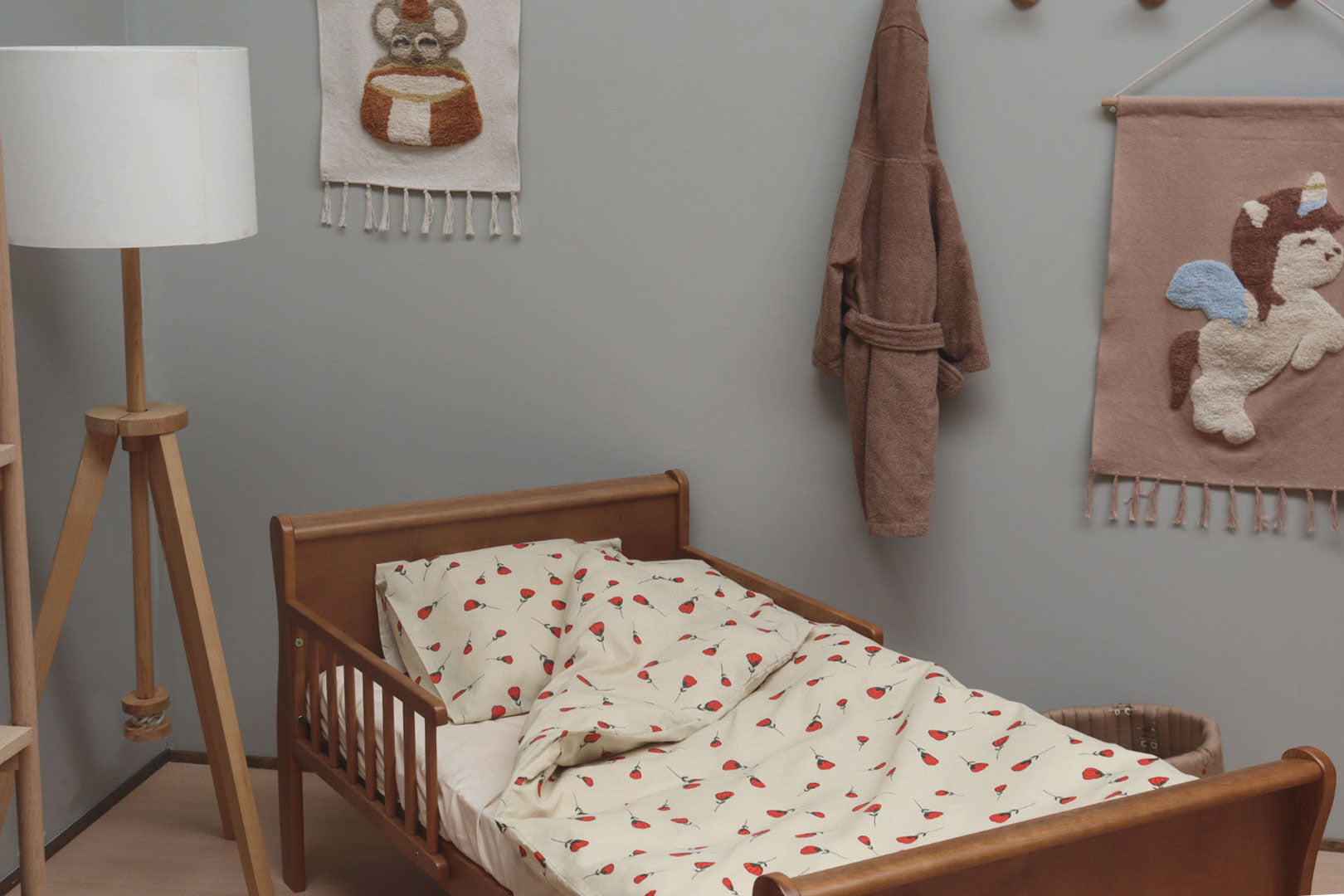 By Mats - Baby sengetøj - 100% Blødt bomuld - Mixed roses