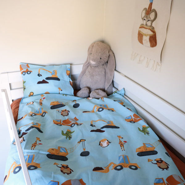 B - Junior sengetøj - 100x135 cm - Blødt bomuld - Maskiner