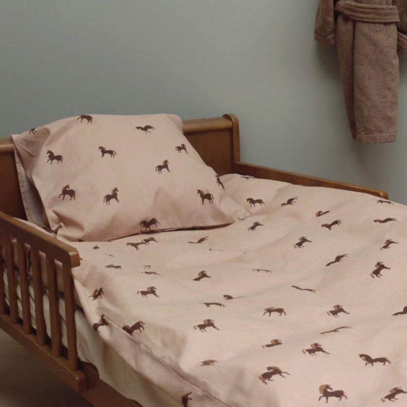 By Mats - Junior sengetøj - 100% Blødt bomuld - Lyserød med enhjørning