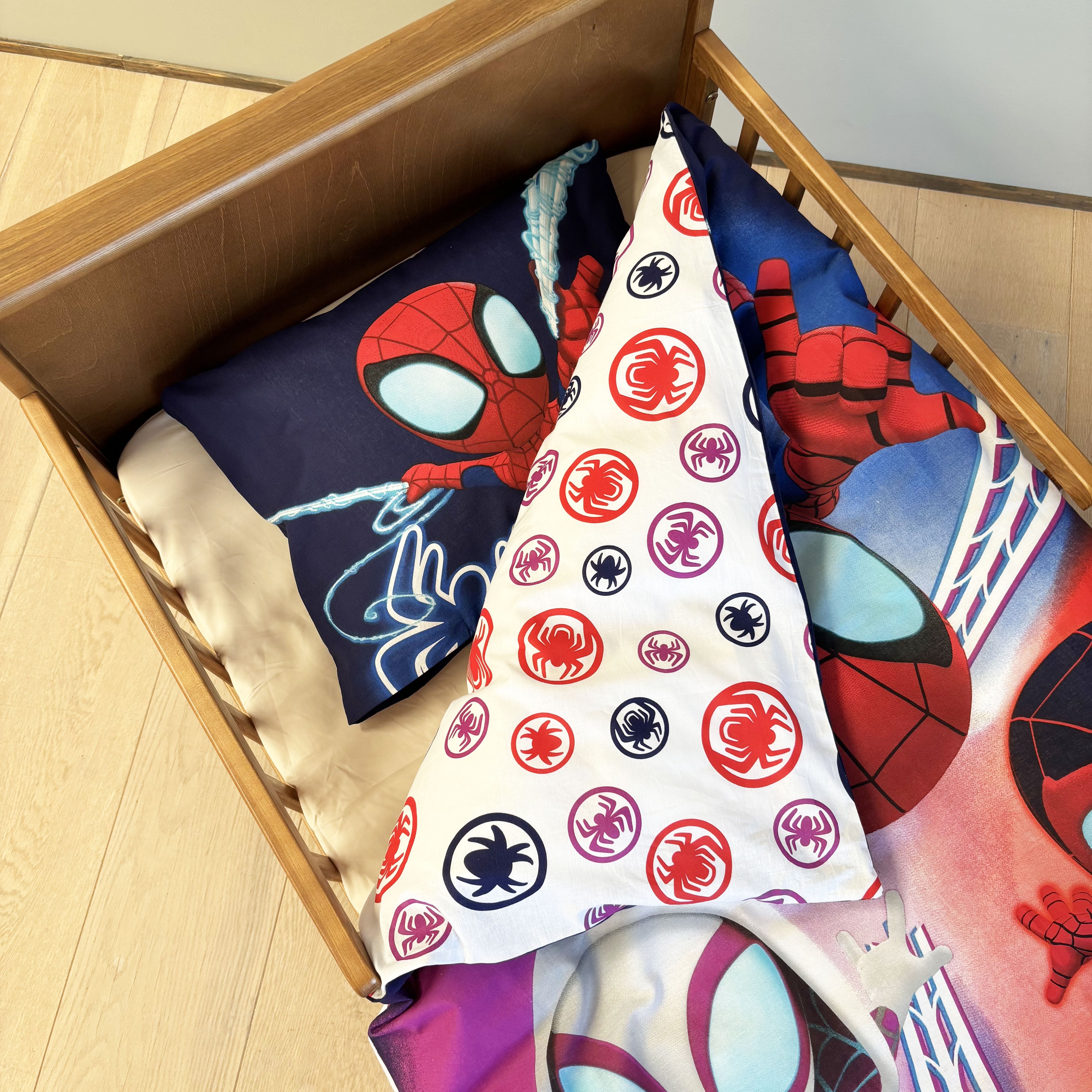 B - Senior sengetøj - 140x200 cm - 100% Bomuld - Spidey